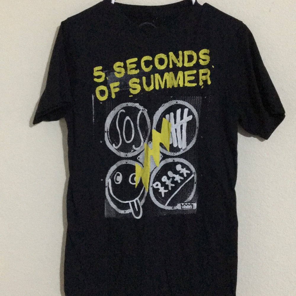 💘4/$15 5SOS tee